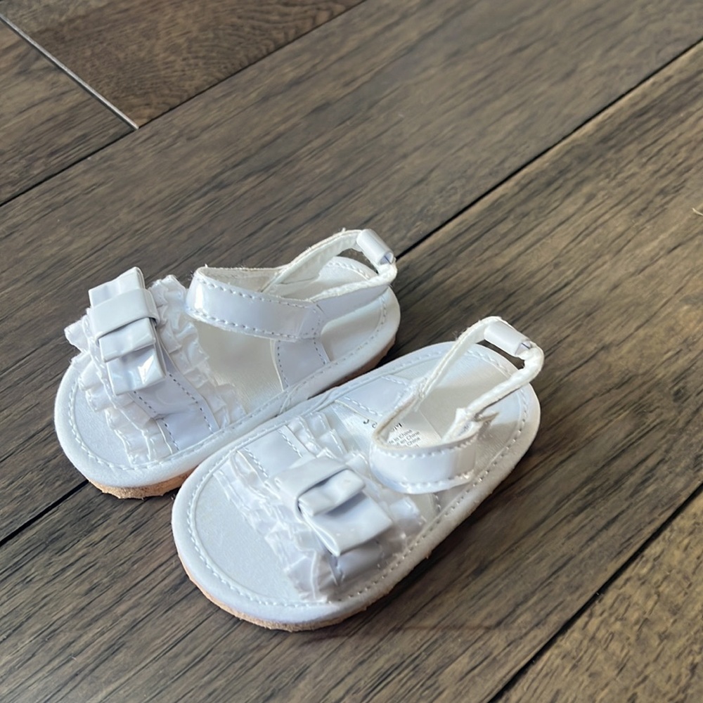 3-6 month baby shoes. - Picture 4 of 6
